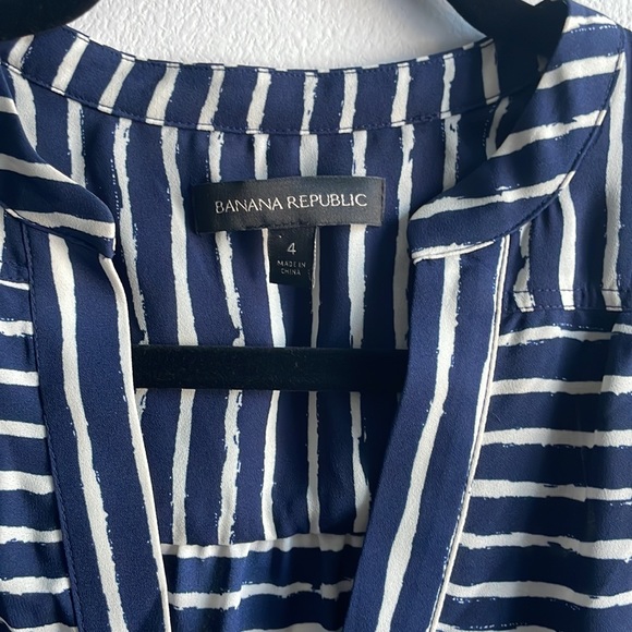 BANANA REPUBLIC Striped Dress with pockets Size 4 - Picture 3 of 3